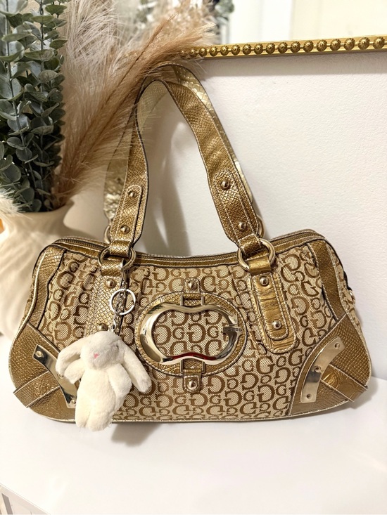 Guess Handbags - Vintage Guess Monogram Shoulder Bag 🤎